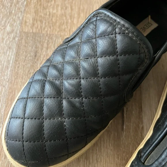 Steve Madden Ecentrc Black Quilted Slip On Shoes Size 7 - Picture 5 of 9